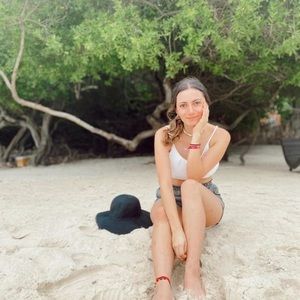 Meet your Posher, Maria paz